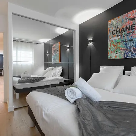 Apartment L'elegant Maubourg - Next Martinez -terrasse